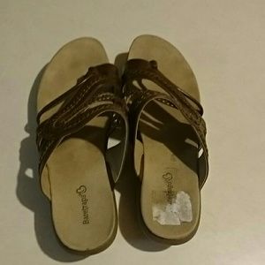 Baretraps sandals, slides
